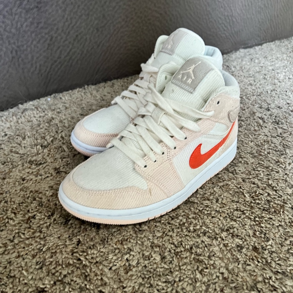 Nike Air Jordan 1